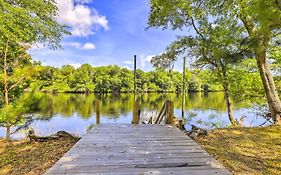 Charming Abode With Dock On The Suwannee River